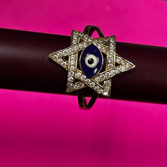 Ring - Picture 3 of 6